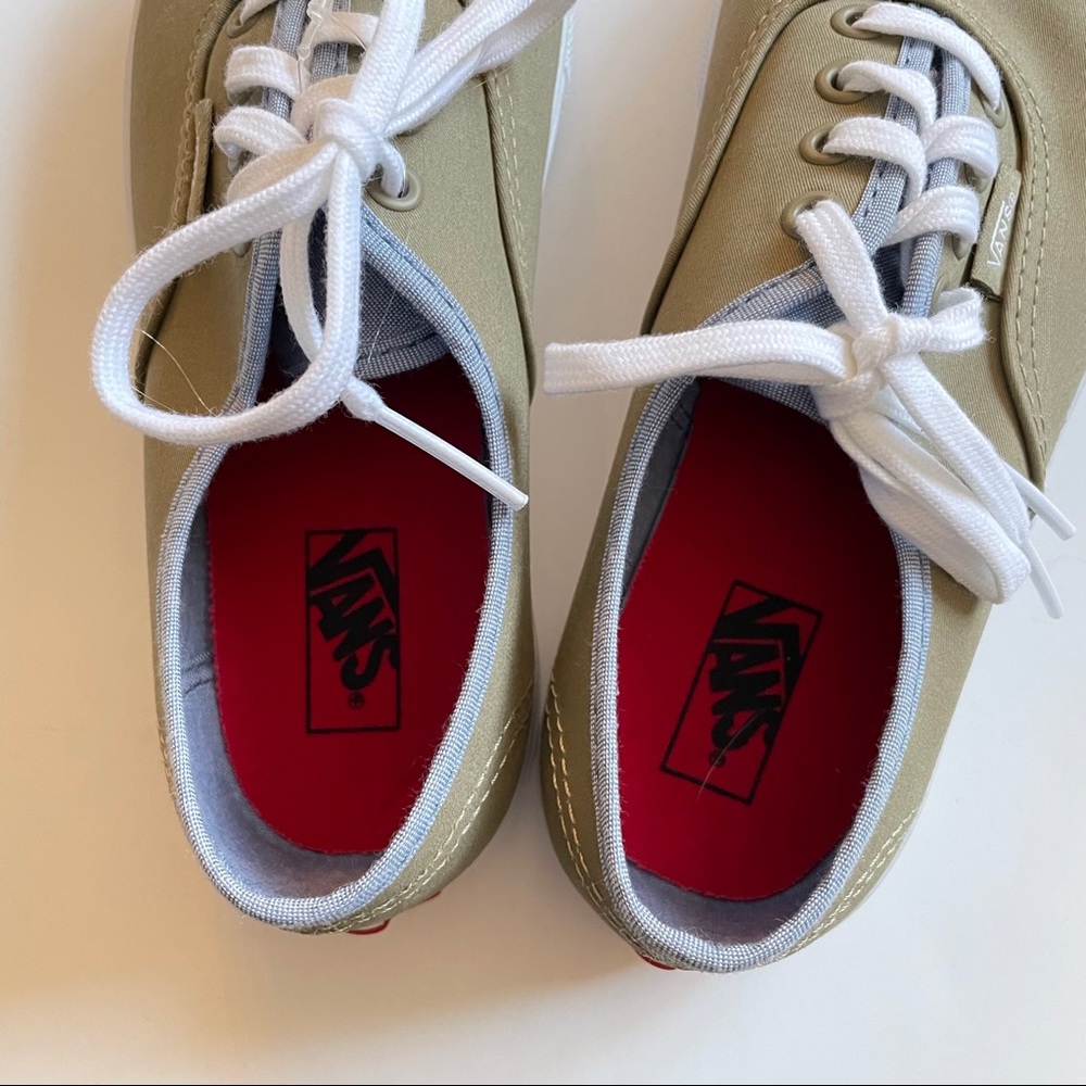New Vans Sneakers - Picture 3 of 8